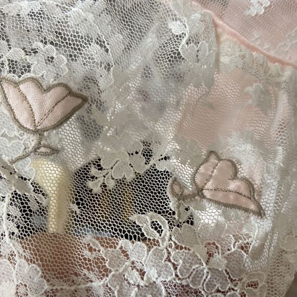 Lucie Ann Beverly Hills peignoir‎ - Picture 9 of 11